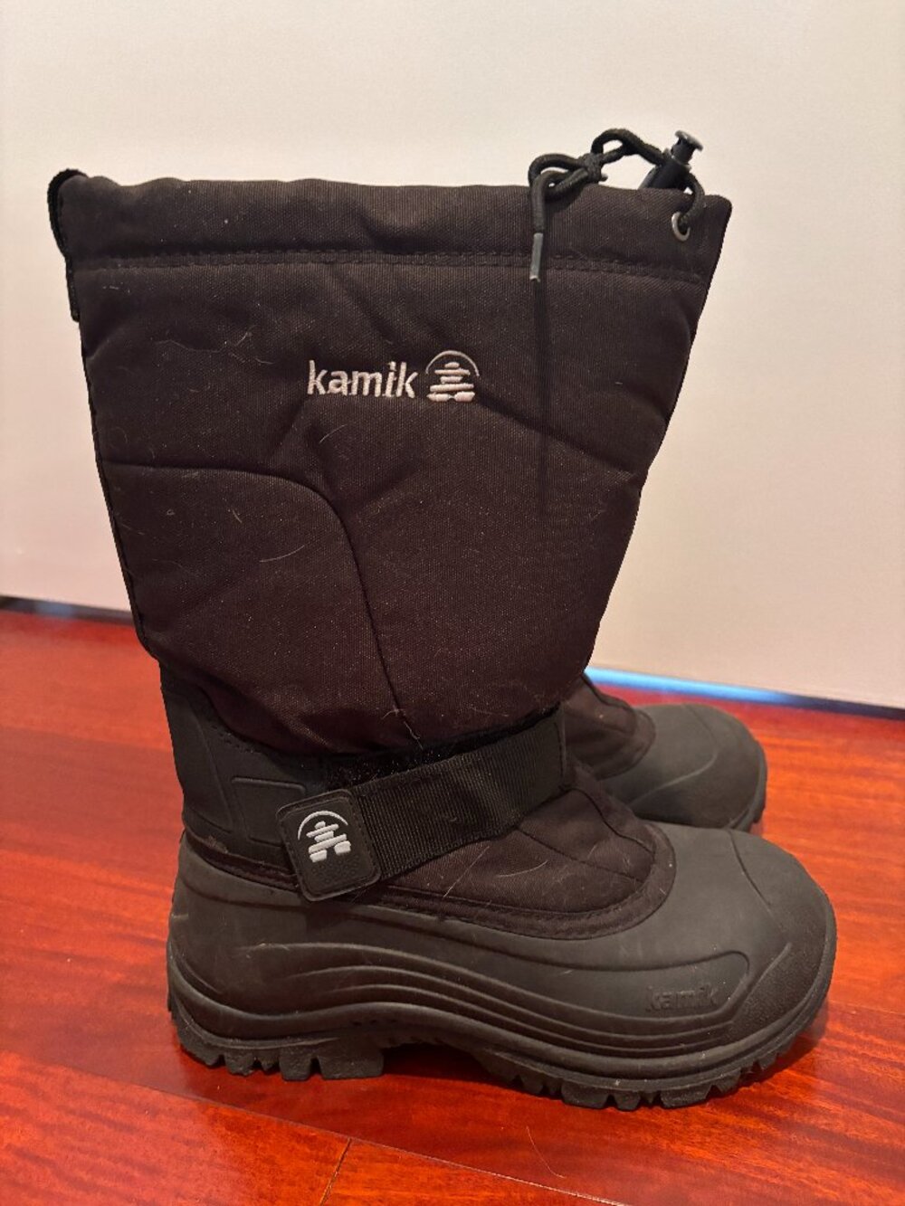 Kamik winter boots W8/M5